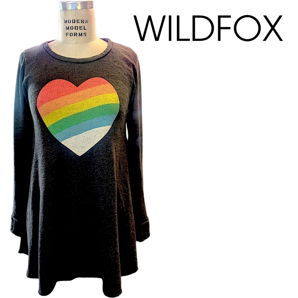 WILDFOX - Rare - Coziest Jumper with Playful Rainbow Heart Motif